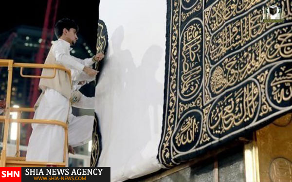 تصاویر مراسم بالا بردن پرده کعبه جهت آمادگی برای حج