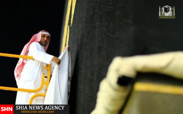 تصاویر مراسم بالا بردن پرده کعبه جهت آمادگی برای حج