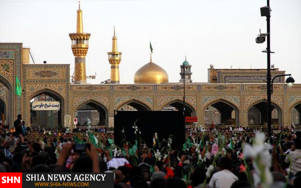 تصاویر گلباران حرم مطهر رضوی تصاویر گلباران حرم مطهر رضوی