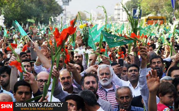 تصاویر گلباران حرم مطهر رضوی تصاویر گلباران حرم مطهر رضوی