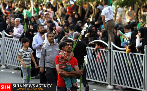 تصاویر گلباران حرم مطهر رضوی تصاویر گلباران حرم مطهر رضوی