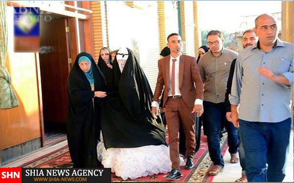 تقدیر زوج عراقی از رزمندگان حشد شعبی + تصاویر تقدیر زوج عراقی از رزمندگان حشد شعبی + تصاویر