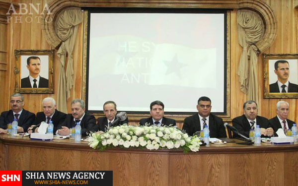 تجلیل نخست وزیر سوریه از خانواده شهدا و جانبازان + تصویر