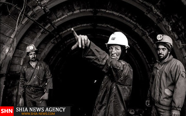 زنی که پا به پای مردها در معدن کار می‌کند + تصاویر