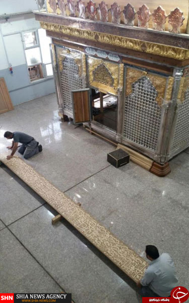 ساخت و نصب کتیبه قرآنی داخل ضریح جدید حضرت عباس(ع) + تصاویر