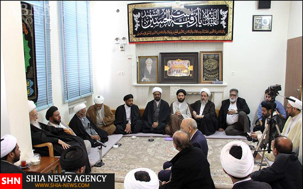 تصاویر دیدار جمعی از مبلغین شیعه کشورهای اروپایی با آیتالله صافی گلپایگانی تصاویر دیدار جمعی از مبلغین شیعه کشورهای اروپایی با آیتالله صافی گلپایگانی