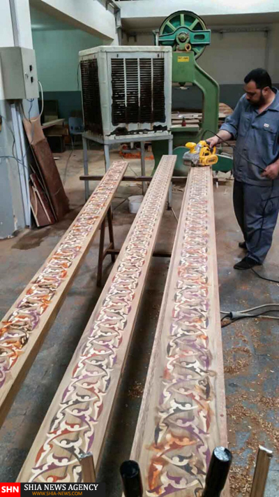 تصاویر ساخت کتیبه چوبی داخل ضریح مطهر حضرت عباس علیه السلام تصاویر ساخت کتیبه چوبی داخل ضریح مطهر حضرت عباس علیه السلام