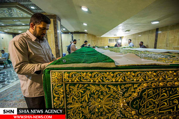 تصاویری از پوشش جدید مقبره امام حسین(ع)