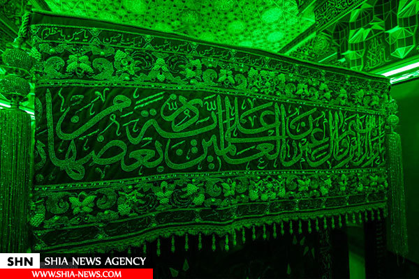 تصاویری از پوشش جدید مقبره امام حسین(ع)
