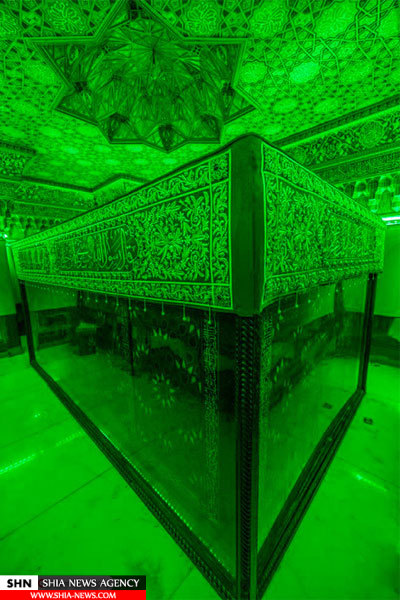 تصاویری از پوشش جدید مقبره امام حسین(ع)