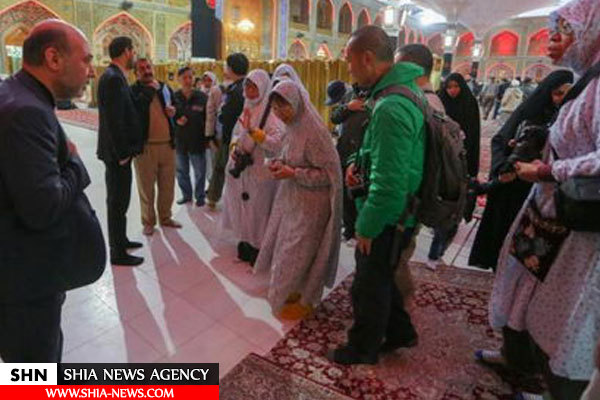 حضور مستبصران استرالیا و اندونزی در حرم امام علی(ع)+ تصاویر