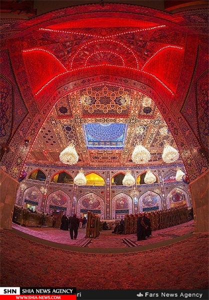 دلبری از زائران در حرم مطهر امام حسین (ع) با نقوش اسلیمی ایران+ تصاویر