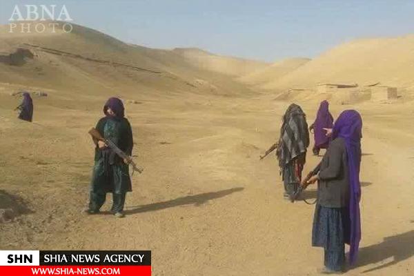 زنان شیعه افغانستان برای مقابله با داعش سلاح به دست گرفتند + تصاویر