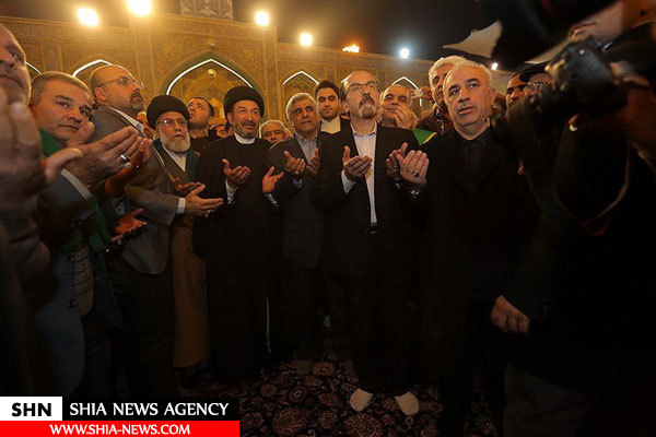 تصاویر فرش کردن ایوان طلای امیرالمومنین (ع) در نجف