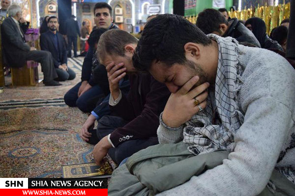 تصاوير جوانان ايراني در حرم سيدالشهدا