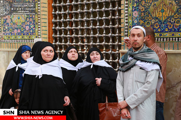 تشرف گروهی از تازه مسلمانان شیعه اوکراینی به حرم امیرالمومنین علی(ع)