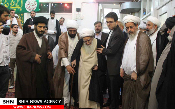تصاویر عمامه گذاری طلاب توسط مراجع عالیقدر در عید سعید مبعث تصاویر عمامه گذاری طلاب توسط مراجع عالیقدر در عید سعید مبعث