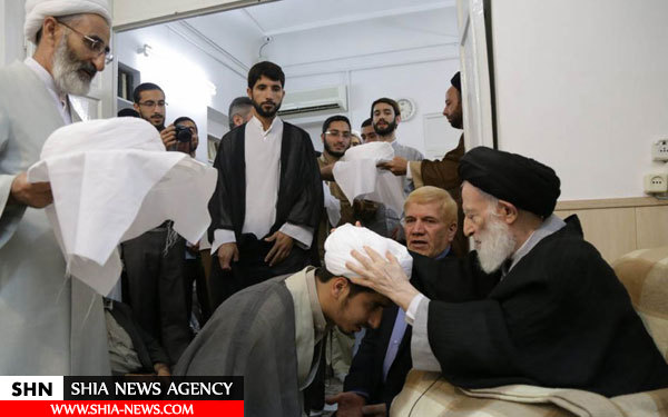 تصاویر عمامه گذاری طلاب توسط مراجع عالیقدر در عید سعید مبعث تصاویر عمامه گذاری طلاب توسط مراجع عالیقدر در عید سعید مبعث