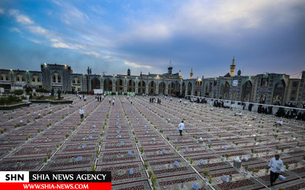 تصاویر افطاری 12 هزار نفری حرم امام رضا (ع)