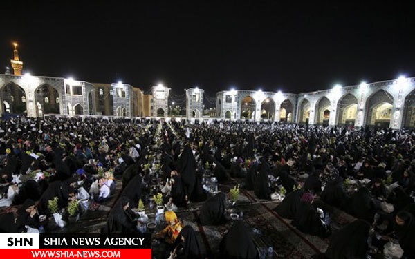 تصاویر افطاری 12 هزار نفری حرم امام رضا (ع)