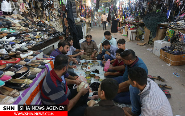 تصاویر سفره های صمیمی افطار در بین الحرمین کربلا