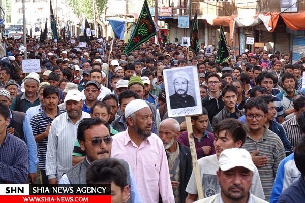 تصاوير تشییع روحانی برجسته شیعه کشمیری