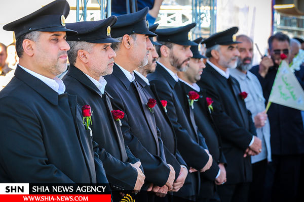 تصاویر گلباران حرم امام رضا(ع) در آغاز دهه کرامت