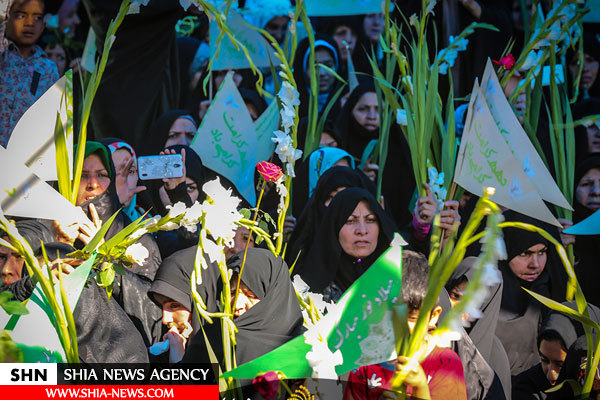 تصاویر گلباران حرم امام رضا(ع) در آغاز دهه کرامت