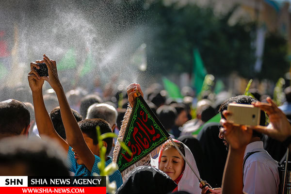 تصاویر گلباران حرم امام رضا(ع) در آغاز دهه کرامت