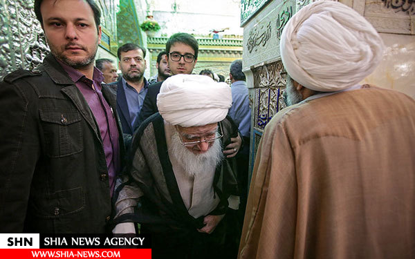 تشرف آیت الله صافی گلپایگانی به حرم مطهر رضوی