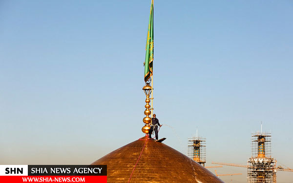 شستشوی گنبد منور رضوی در آستانه میلاد امام رضا (ع) شستشوی گنبد منور رضوی در آستانه میلاد امام رضا (ع)