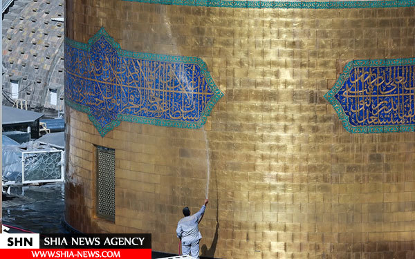 شستشوی گنبد منور رضوی در آستانه میلاد امام رضا (ع) شستشوی گنبد منور رضوی در آستانه میلاد امام رضا (ع)