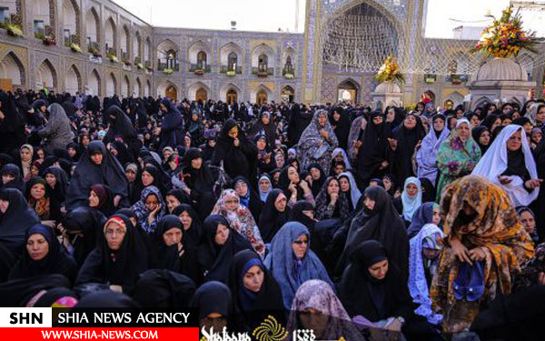 تعویض پرچم حرم امام رضا (ع) با حضور آیت الله العظمی صافی گلپایگانی