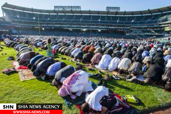 برگزاری نماز عیدقربان در استادیوم آنجلس آمریکا+ تصاویر