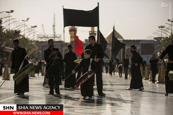 عزاداری کودکان در حرم امام حسین(ع)