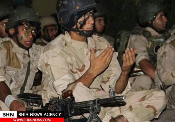 حال و هوای معنوی رزمندگان عراقی شب قبل عملیات+ تصاویر