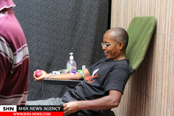 مسلمانان آفریقایی به نام امام حسین(ع) خون اهدا کردند + تصاویر