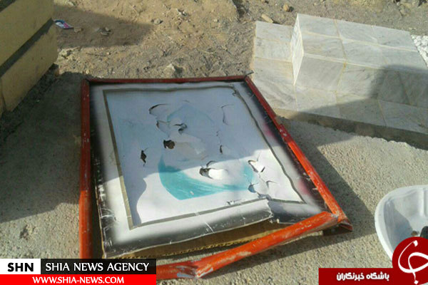 بی احترامی به قبور گلزار شهدای بزمان به دست افراد ناشناس +تصاویر