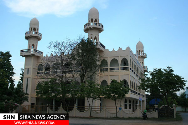 کشوری با مسجد در کنار کلیسا+ تصاویر