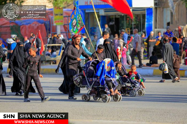 تصاویر پیاده روی زائران اربعین در نجف اشرف تصاویر پیاده روی زائران اربعین در نجف اشرف