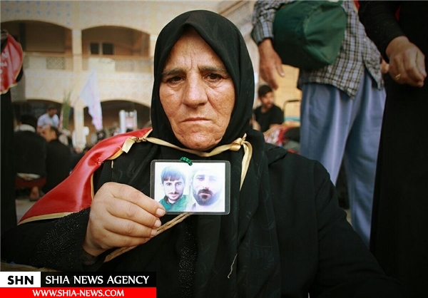 حضور خانواده شهدای نبل و الزهرا در پیاده‌روی اربعین+ تصاویر