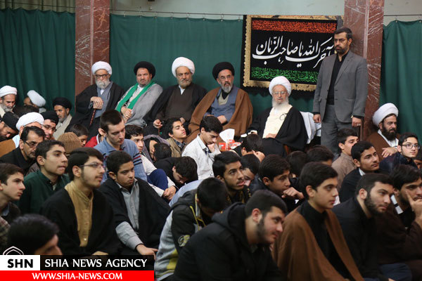 تصاویر بیوت مراجع و علما در سوگ امام یازدهم