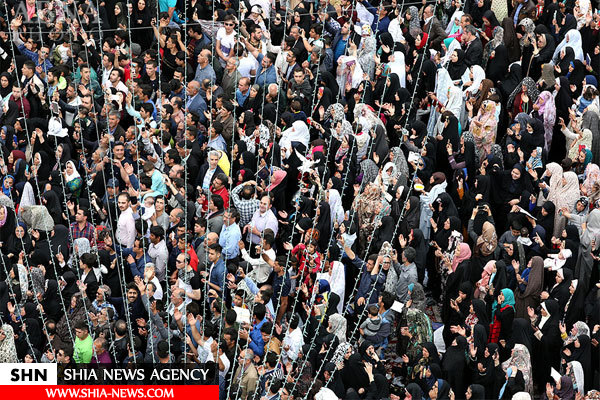 تصاویر تحویل سال نو در حرم مطهر امام رضا(ع)