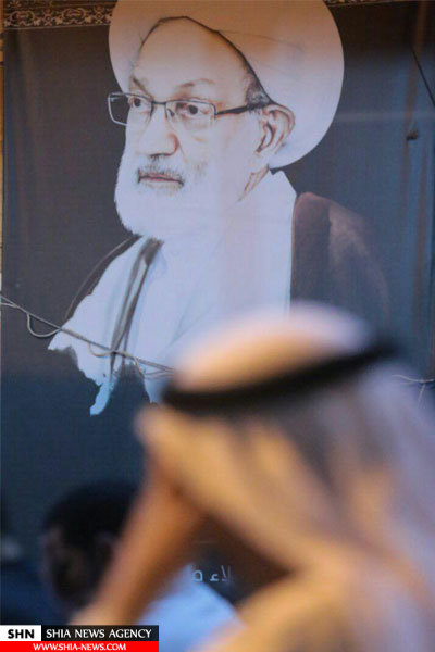 تصویر مراسم شهادت امام هادی(ع) مقابل منزل شیخ عیسی قاسم تصویر مراسم شهادت امام هادی(ع) مقابل منزل شیخ عیسی قاسم