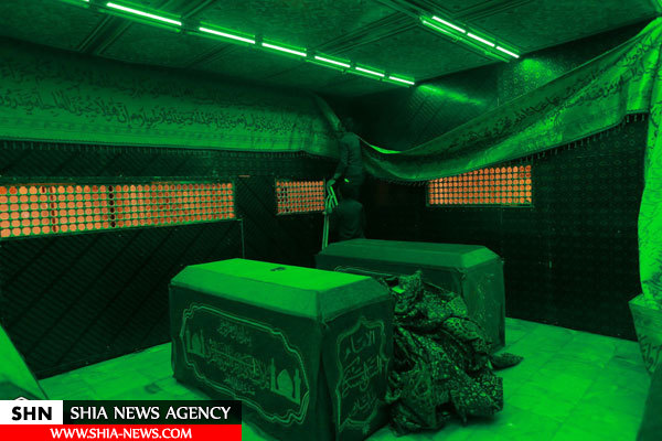 تصاویر از باز کردن ضریح قدیمی حرم مطهر امامین عسکریین(ع)