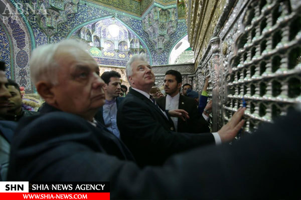 تشرف مسئولان عالیرتبه مجارستان به حرم حضرت معصومه(س) تشرف مسئولان عالیرتبه مجارستان به حرم حضرت معصومه(س)