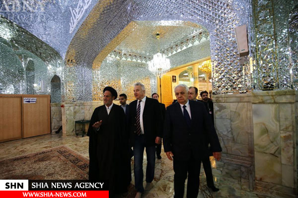 تشرف مسئولان عالیرتبه مجارستان به حرم حضرت معصومه(س) تشرف مسئولان عالیرتبه مجارستان به حرم حضرت معصومه(س)