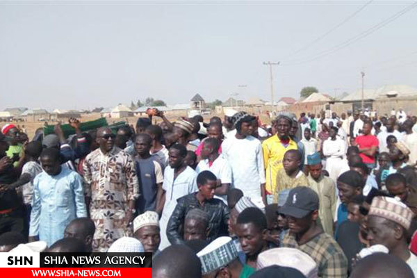 شیعیان نیجریه دانشجوی شهید را تشییع کردند+تصاویر