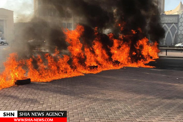 انقلابیون بحرین خیابان‌های چند منطقه را مسدود کردند + تصاویر