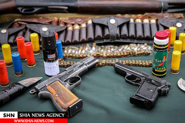 تصویر سلاح‌های کشف شده از اراذل تهرانی